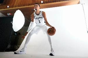 歷史哪位2米26巨人最強？文班有望沖第一 除他外僅姚明場均超10分