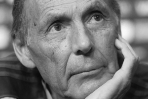 拜仁悼念博卡青年主帥：他深刻影響了阿根廷足球，致以深切哀悼