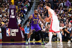 詹姆斯談申京歐錦賽表現(xiàn)：精彩的夏天 他會把勢頭帶回火箭