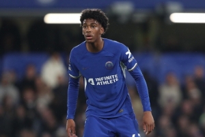 約什-阿奇姆彭：詹姆斯總是最早來(lái)到訓(xùn)練場(chǎng)；庫(kù)庫(kù)最搞笑也最吵鬧