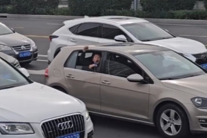 唱響助威歌的亞泰少年，感動了全城?