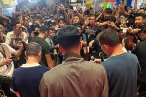 期待下次相遇！布克曬中國賽期間的近照：來自中國澳門的愛