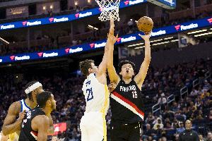 再戰(zhàn)勇士小楊表現(xiàn)中規(guī)中矩 克林根與楊瀚森良性競爭推動共同進(jìn)步