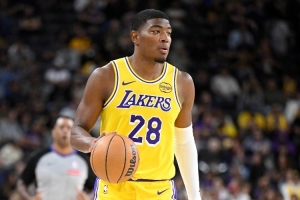 背靠背！雷迪克：今晚缺陣的老將明天將出戰(zhàn)和獨行俠的比賽