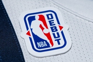 新秀首秀球衣將有特質(zhì)補丁 賽后該補丁將隨機放入Topps球星卡包中