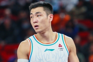 媒體人：山東男籃高詩巖、陶漢林、陳培東、陳林堅(jiān)離隊(duì)備戰(zhàn)全運(yùn)會