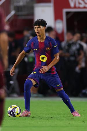 世體：對陣赫羅納，德羅、科亨、托倫茨等小將預計入選巴薩大名單