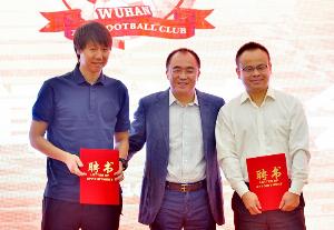 1場球5000萬！經(jīng)濟(jì)觀察報：李鐵不愿踢假球輸深圳 想讓李瑋鋒保級