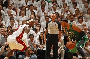 皮爾斯：和老詹競(jìng)爭(zhēng)成就了我！我需要他 我覺(jué)得他也需要我