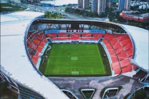 今日肇慶主場(chǎng)氣溫35℃，天氣較為炎熱，請(qǐng)球迷朋友們注意防暑降溫