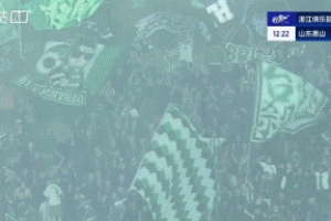 錯(cuò)失領(lǐng)先良機(jī)！瓦科造點(diǎn)+親自主罰被趙博撲出！泰山仍0-0浙江