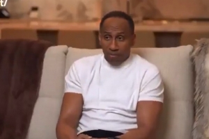 A-史密斯：詹姆斯他針對(duì)我 你見(jiàn)過(guò)他這樣針對(duì)白人嗎