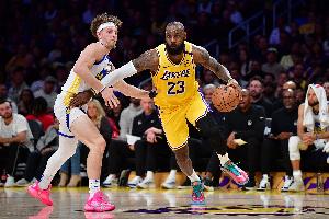 詹姆斯密切關(guān)注湖人操作？路威：他應(yīng)該這么做 他想登頂&再奪一冠