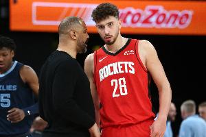 難求一勝！申京揭幕戰(zhàn)0勝5負(fù) 單場(chǎng)39分11板7助&25分18板5助4斷