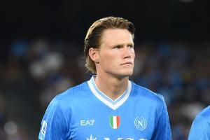 麥克托米奈：1-0領(lǐng)先變成1-2只用了幾分鐘，賽季還很漫長(zhǎng)必須冷靜