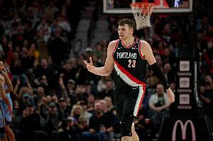 拓記：克林根有機會成為聯(lián)盟里非常出色的中鋒 這場比賽他很自信