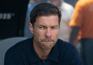 每體：皇馬兩戰(zhàn)強(qiáng)敵皆潰敗，國(guó)家德比對(duì)阿隆索而言是巨大挑戰(zhàn)