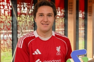 3場1球2助！基耶薩當(dāng)選利物浦9月最佳球員