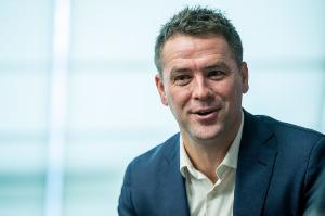 歐文：賽季開始前我預(yù)測利物浦奪冠，但現(xiàn)在我認(rèn)為阿森納更有希望