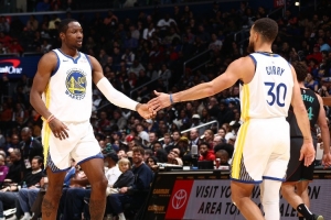 科爾：庫明加需要和庫巴持續(xù)打出化學反應(yīng) 做好防守、反擊和三分