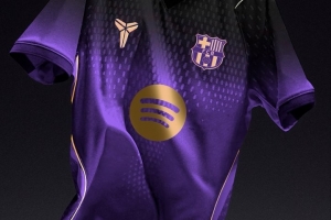 湖人紫！博主爆料巴薩下賽季客場(chǎng)球衣：致敬科比！搭建足籃橋梁