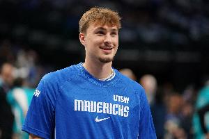 記者：現(xiàn)階段弗拉格更需要靠自己的體型優(yōu)勢去創(chuàng)造機會