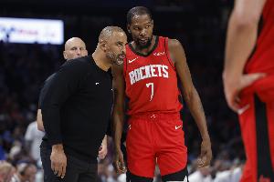 KD：大小陣容都能擺是優(yōu)勢 但什么時(shí)候選哪個(gè)是教練們的艱難決定