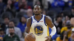 籃板暫列隊內第1！庫明加前三場場均15.7分7.3板4助 三分12中6