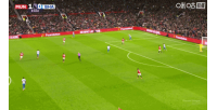 再下一城！卡塞米羅遠射被防守球員擋進球門，曼聯2-0領先