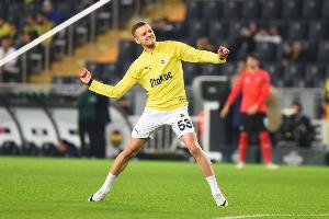 德天空記者：德甲多隊(duì)有意費(fèi)內(nèi)巴切中場(chǎng)希曼斯基，可能冬窗交易