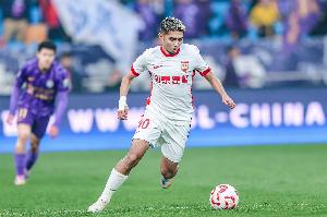 助亞泰客場(chǎng)2-2戰(zhàn)平津門虎，艾菲爾丁迎職業(yè)生涯第100場(chǎng)正式比賽