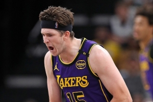 范德比爾特：里夫斯會迎接每一個挑戰(zhàn) 兩場比賽90多分太瘋狂了