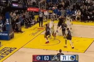 里程碑！巴特勒切入禁區(qū)補籃拿到個人生涯16000分