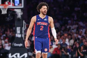 CC單場30分5板10助3斷3帽 上一位做到這點(diǎn)的東部球員是09年詹姆斯