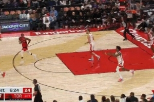 快打旋風(fēng)？阿門直接長(zhǎng)傳 杜蘭特接球三大步雙手暴扣！