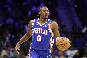 穩(wěn)定輸出！馬克西19投9中&三分9中4 砍下26分6籃板7助攻