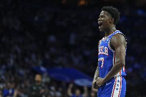 太值了！埃奇庫姆&烏布雷&格萊姆斯本賽季年薪總和才2823萬