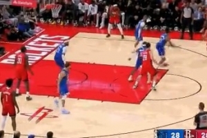 開張了！謝潑德持球弧頂命中撤步三分球