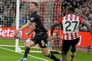 手臂張開不是點球？英超官方：VAR檢查認為基恩手臂處于合理位置