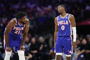 ??吐！76人最后6分半一球沒進 恩比德決勝時刻0分3鐵1失誤1犯規(guī)