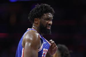 虎頭蛇尾！76人首節(jié)45分&半場75分但下半場低于40分輸球 歷史首隊