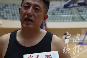 什么魔鬼天賦！同時起跳，一個下落，一個飛升，離譜??？！