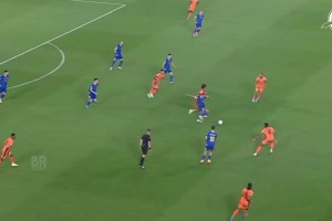 赫拉芬貝赫球員集錦:銷魂轉(zhuǎn)身&絲滑盤帶&強(qiáng)大推進(jìn) 紅軍中場(chǎng)發(fā)動(dòng)機(jī)