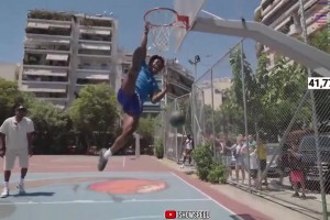 甲亢哥居然能扣籃！不得不說身體素質有點東西??