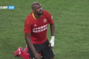 把劉暢都逗樂(lè)??！董路：國(guó)足這球能傳出去，就不是94名是49