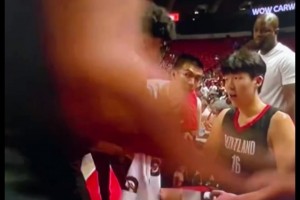 懂事兒！開拓者小后衛(wèi)卡頓最后一攻浪投，下場后找楊瀚森握手道歉