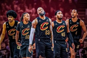 詹姆斯和湖人要分道揚(yáng)鑣？要是真的回騎士，這陣容可以沖第5冠了吧