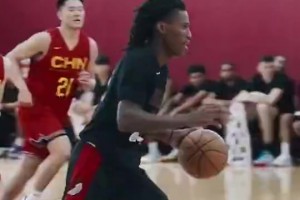 中鋒位置上直接競爭對(duì)手！此前男籃熱身賽，楊瀚森與克林根對(duì)抗