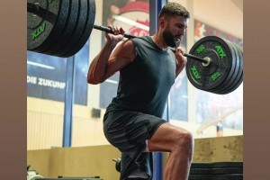 這新賽季不得起飛??湖人內(nèi)線克萊伯曬訓(xùn)練照，這肌肉線條很猛啊