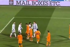 當(dāng)年莫德里奇指責(zé)維尼修斯不防守，后者賽后直接回更衣室??